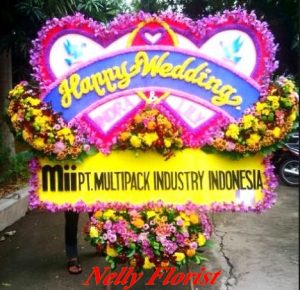 jika disatukan, pengertian seni budaya adalah segala sesuatu yang diciptakan manusia mengenai cara hidup yang berkembang pada suatu kelompok. Yang mana memiliki unsur keindahan secara turun temurun dari generasi ke generasi. Jual bunga karangan wedding, standing flower