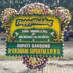 Toko Bunga Papan di Jalan Holist, Bandung